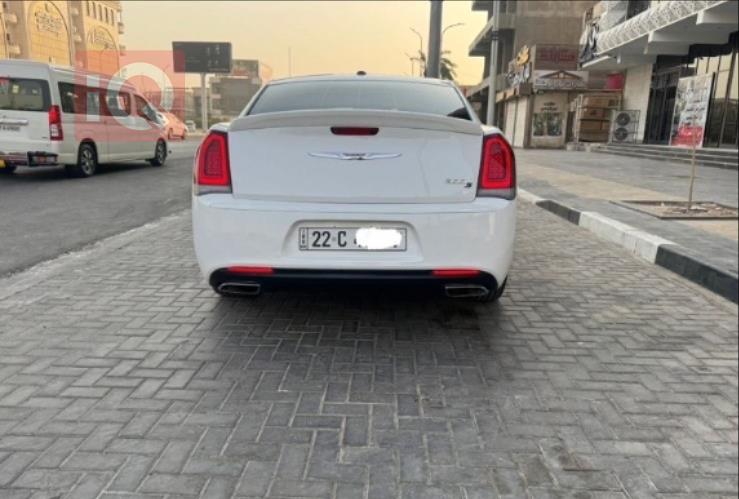 كرايسلر 300
